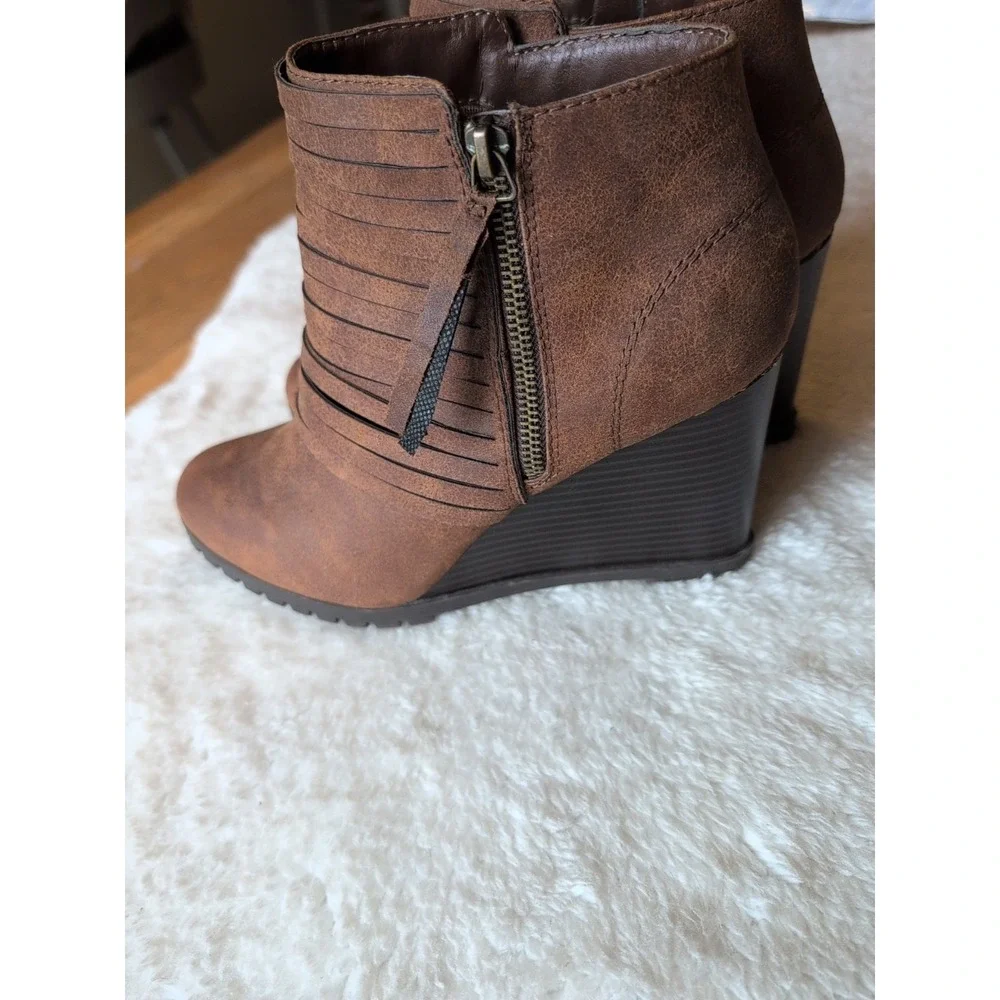 Sugar Womens Sz 8.5 M Shoes Brown Vegan Zip Up tassel Comfort Wedge Ankle Boots